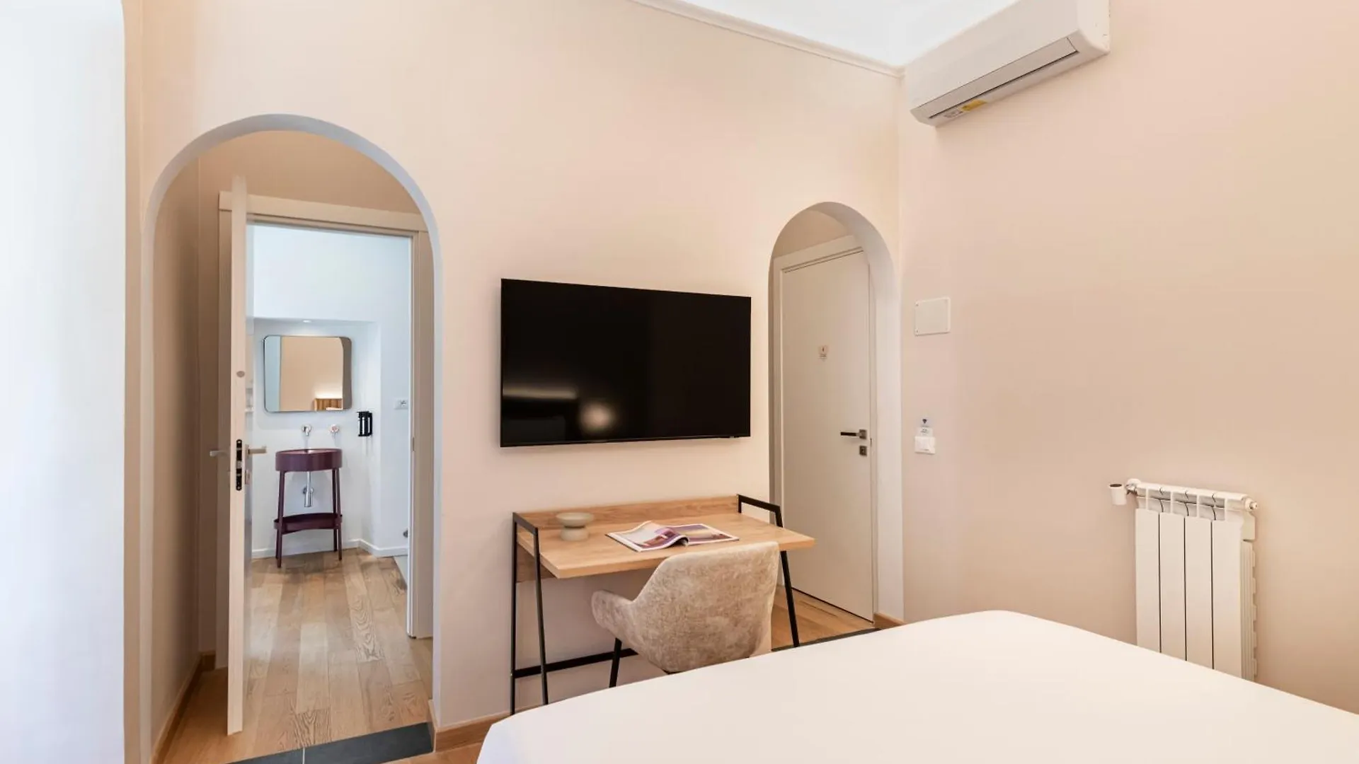 Apartment Relstay - Assarotti Suites Genoa Italy