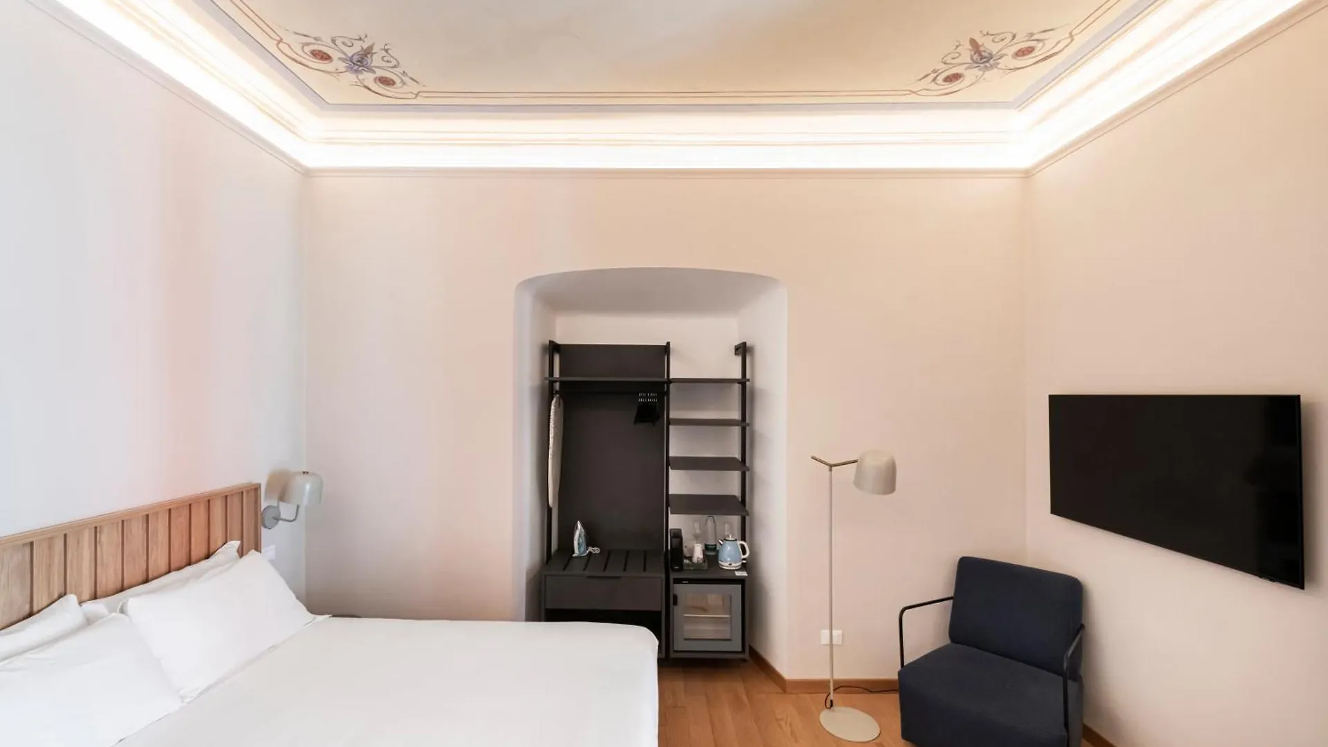 Relstay - Assarotti Suites Genoa 0*,