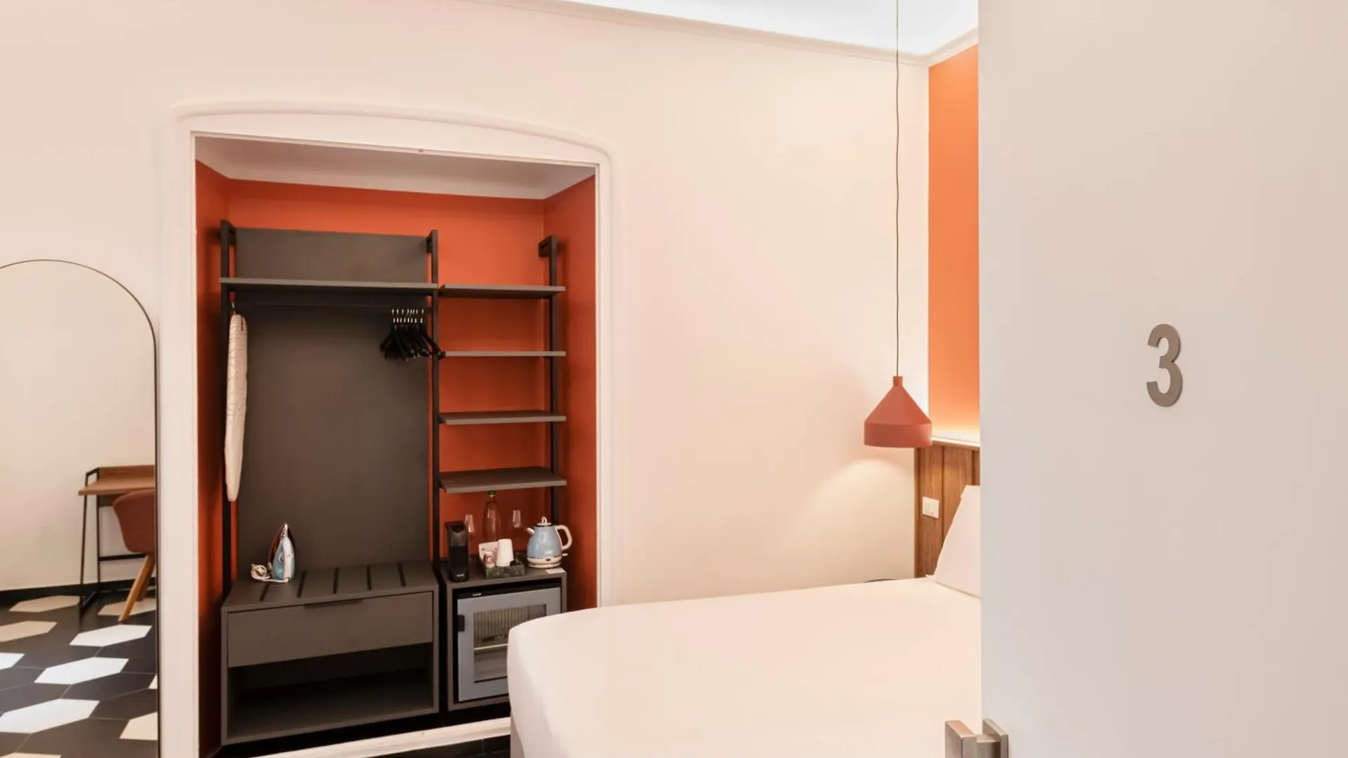 Relstay - Assarotti Suites Genoa Apartment