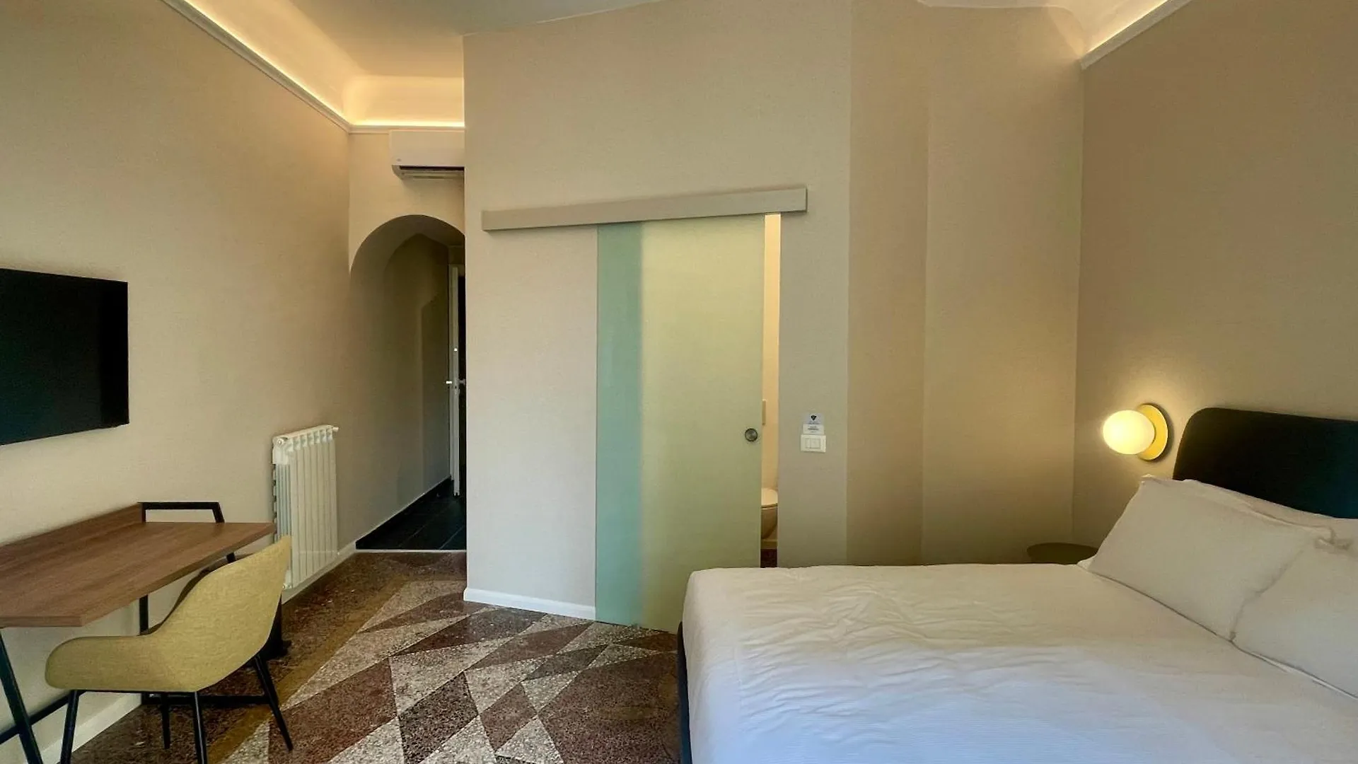 Relstay - Assarotti Suites Genoa Apartment