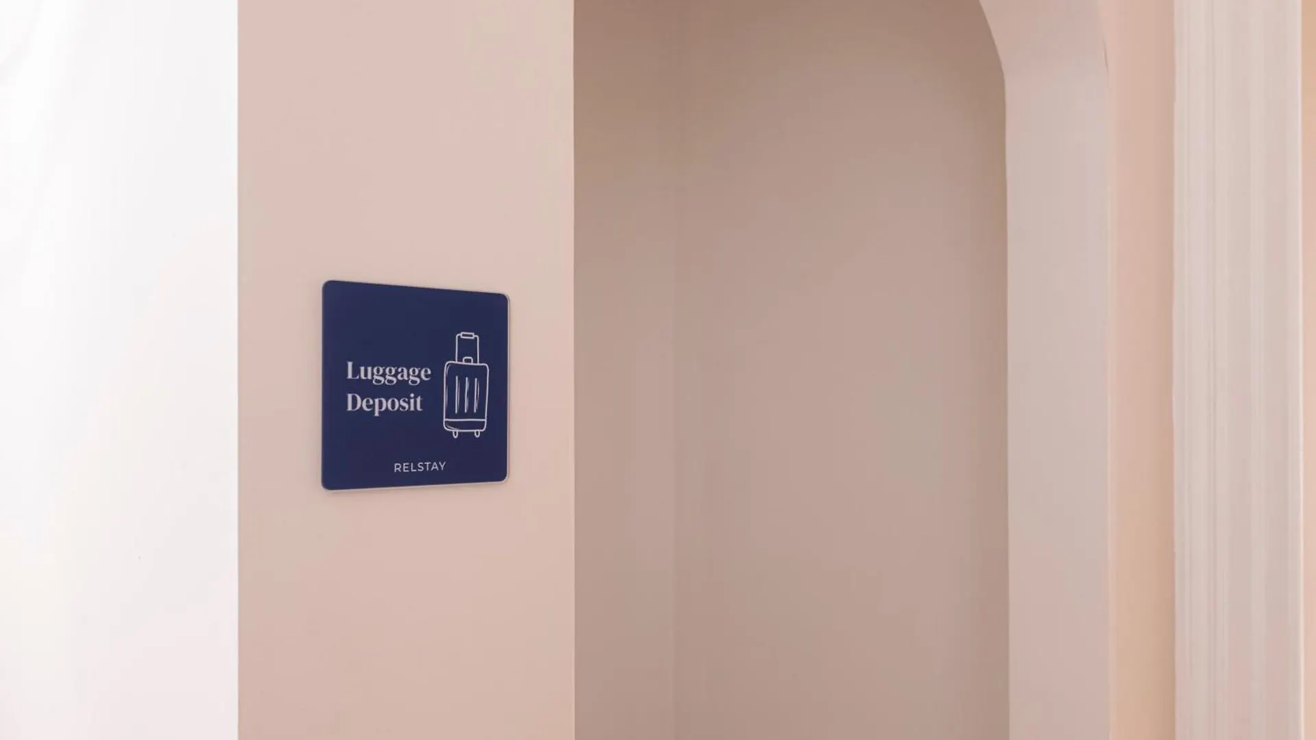 Relstay - Assarotti Suites Genoa Apartment