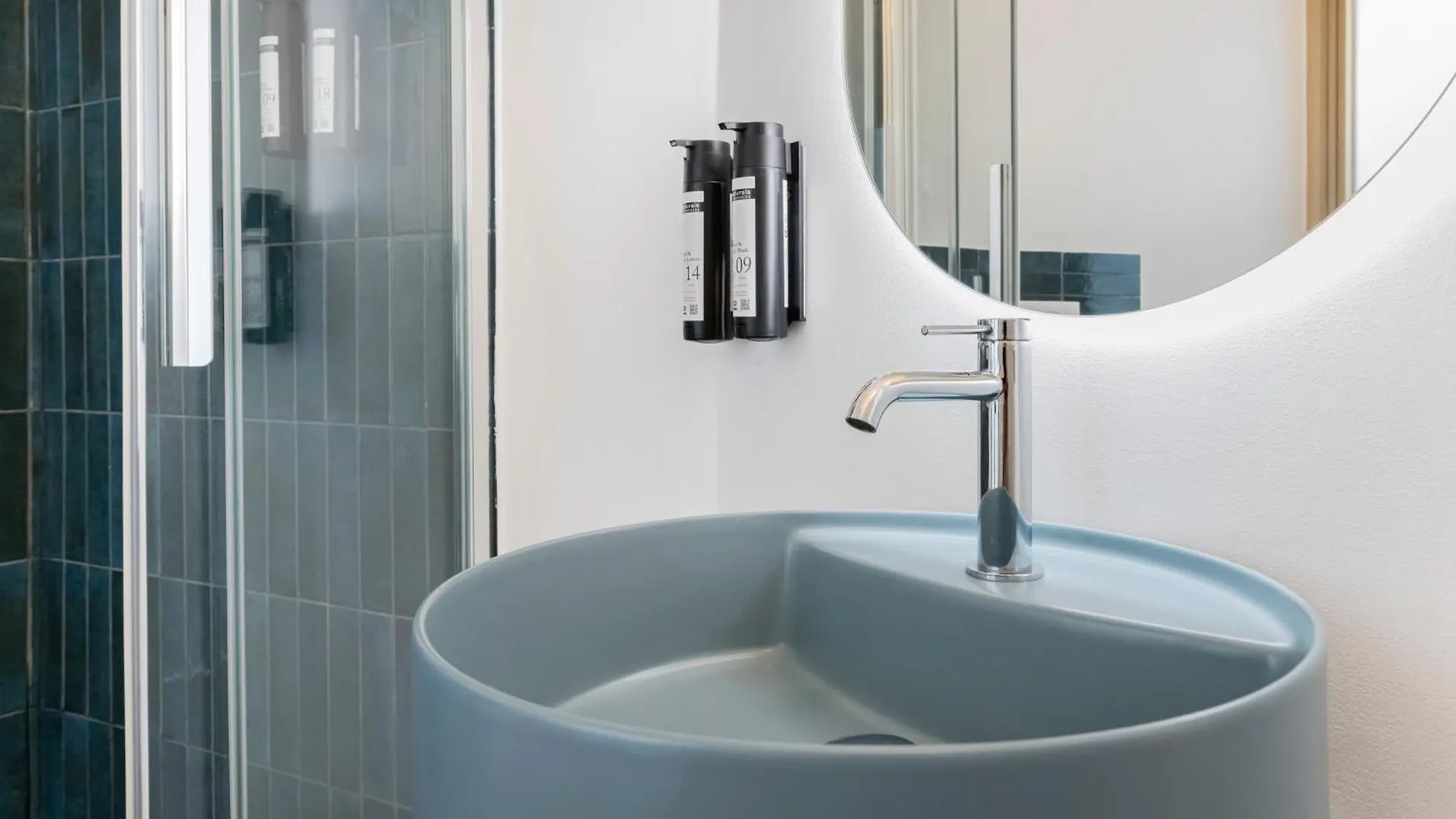 Apartment Relstay - Assarotti Suites Genoa Italy